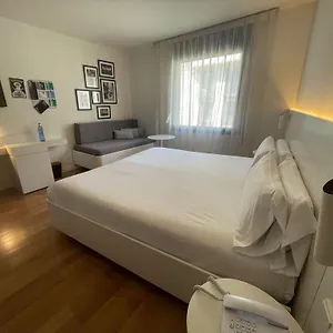 Pol&grace Hotel
