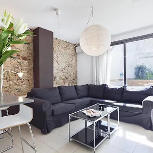 Inside Sants Apartamento